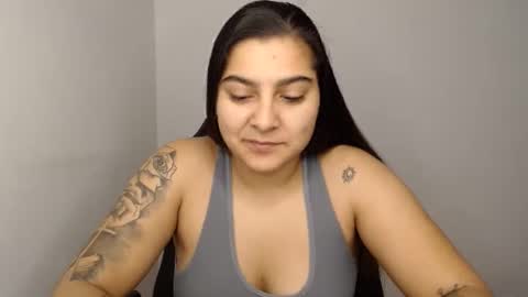 The queen of the biceps  online show from January 2025 09:21:02 AM