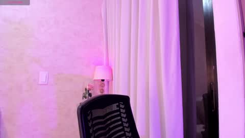 Luisa online show from January 2025 01:42:02 AM