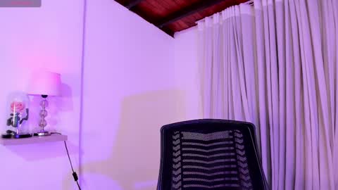 Luisa online show from March 2025 12:54:02 AM