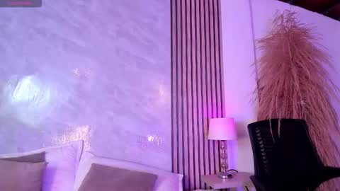 Luisa online show from December 2025 01:54:02 AM