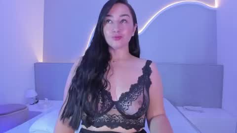 Snapshot of amanda_benz_ chatting on July 2026 11:23:01 AM amanda_benz_ online show from July 2026 11:23:01 AM