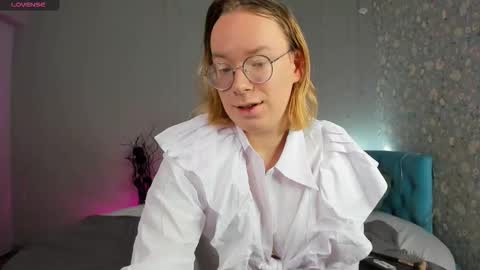 Hi im Amanda online show from January 2026 09:03:02 AM