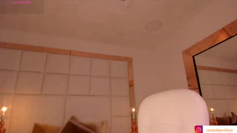 Snapshot of amanda_colin chatting on May 2026 05:18:02 PM Amanda online show from May 2026 05:18:02 PM
