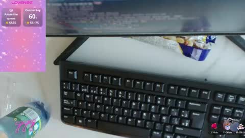 Snapshot of amanda_fox__ chatting on March 2026 08:10:01 PM AMANDA FOX online show from March 2026 08:10:01 PM