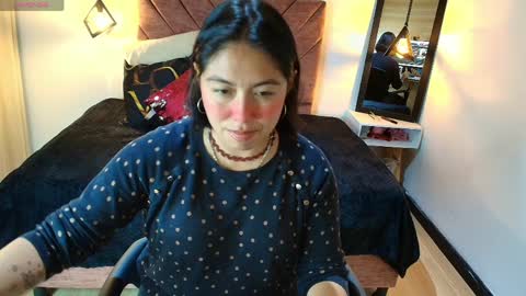 Snapshot of amanda_fox__ chatting on April 2026 07:55:01 PM AMANDA FOX online show from April 2026 07:55:01 PM