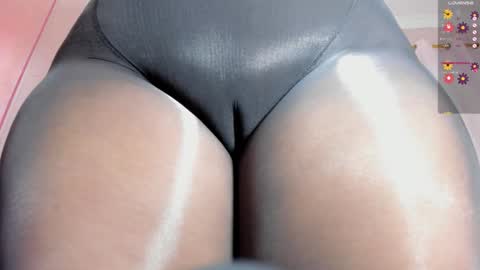 Amanda Marcuzzi  online show from October 2025 11:47:02 AM