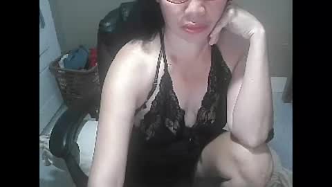 Snapshot of amanda_pinaymama chatting on February 2025 11:49:01 PM amanda online show from February 2025 11:49:01 PM