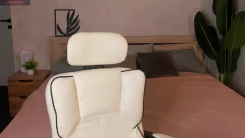 Snapshot of amanda_reedd chatting on November 2025 07:41:02 AM Amanda online show from November 2025 07:41:02 AM