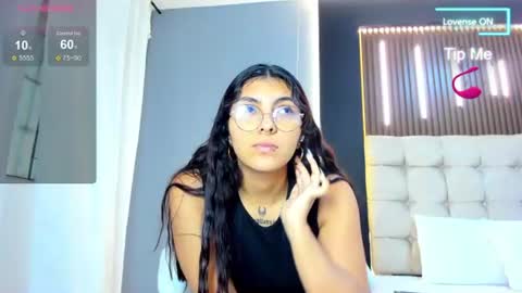 Snapshot of amara_lune chatting on June 2026 02:21:01 PM online show from June 2026 02:21:01 PM