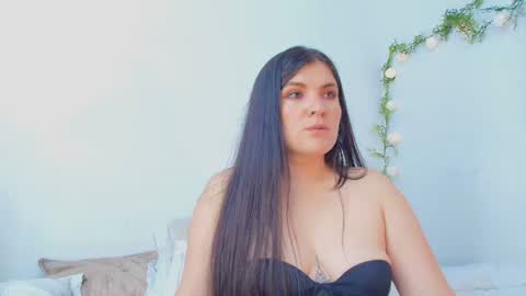 Snapshot of amara_vega chatting on June 2026 01:06:02 PM Amara Vega online show from June 2026 01:06:02 PM