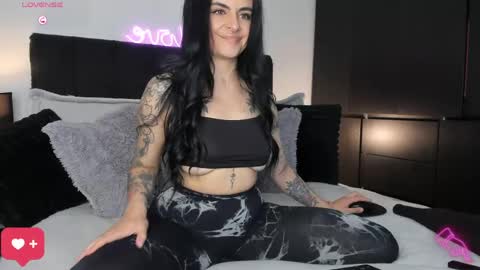 Snapshot of amarae chatting on May 2026 01:02:02 AM Amara online show from May 2026 01:02:02 AM