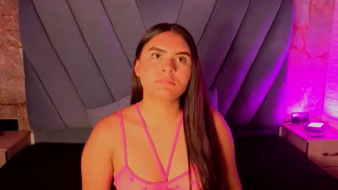 amarahanks_ online show from November 2025 11:44:02 AM