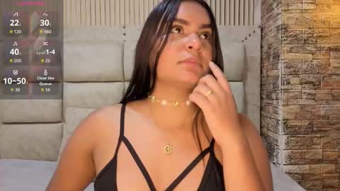 amarahanks_ online show from December 2025 07:00:01 PM