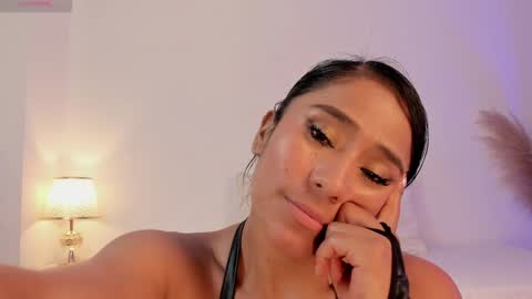 Snapshot of amaraht_ chatting on February 2025 01:32:01 AM Amara online show from February 2025 01:32:01 AM