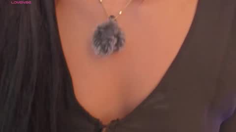 Snapshot of amaraht_ chatting on November 2025 04:10:02 AM Amara online show from November 2025 04:10:02 AM