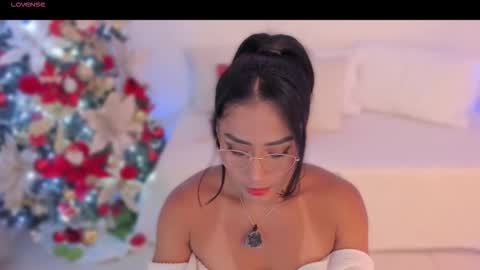 Snapshot of amaraht_ chatting on December 2025 05:06:02 AM Amara online show from December 2025 05:06:02 AM