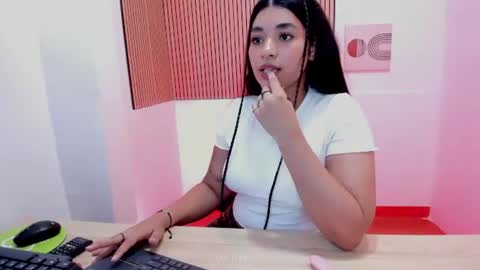 Snapshot of amaranta_blake chatting on August 2026 08:22:01 PM AMARANTA online show from August 2026 08:22:01 PM