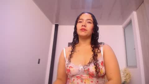 Snapshot of amaranta_f00x chatting on May 2026 12:32:02 PM Amaranta online show from May 2026 12:32:02 PM