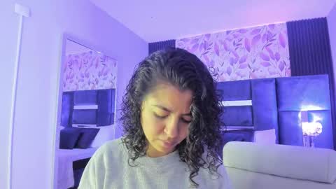 Snapshot of amarettho chatting on December 2025 12:25:01 PM Emily online show from December 2025 12:25:01 PM