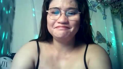 Snapshot of amazing_angel22 chatting on March 2026 11:27:02 PM amazing angel online show from March 2026 11:27:02 PM