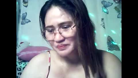 Snapshot of amazing_angel22 chatting on April 2026 06:56:01 PM amazing angel online show from April 2026 06:56:01 PM