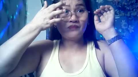 Snapshot of amazing_angel22 chatting on April 2026 09:42:02 PM amazing angel online show from April 2026 09:42:02 PM