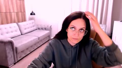 Izza online show from September 2025 09:46:02 AM