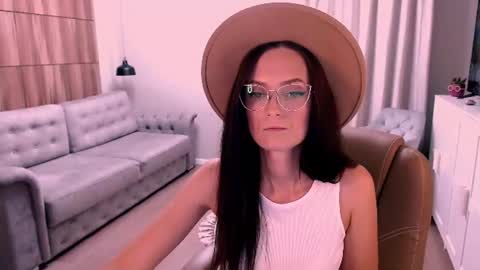 Izza online show from July 2026 01:09:01 PM