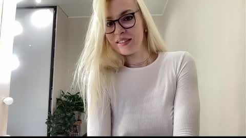 Snapshot of amazingkelly chatting on April 2026 07:51:02 AM Kelly online show from April 2026 07:51:02 AM