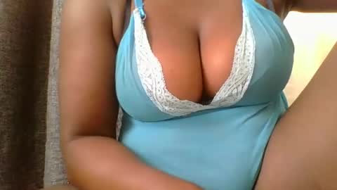 Mia online show from January 2025 12:54:01 PM