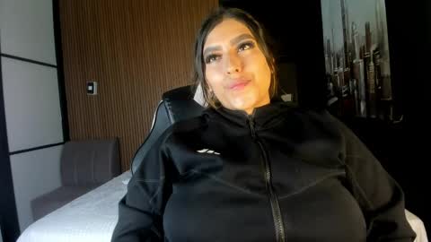 Snapshot of ambarbrown_ chatting on April 2026 01:00:02 AM Ambar online show from April 2026 01:00:02 AM