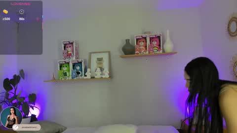 ambarevans_ online show from September 2025 11:32:02 AM