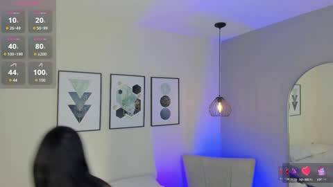 ambarevans_ online show from September 2025 11:34:01 AM