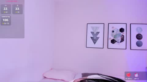 ambarevans_ online show from October 2025 12:03:02 PM