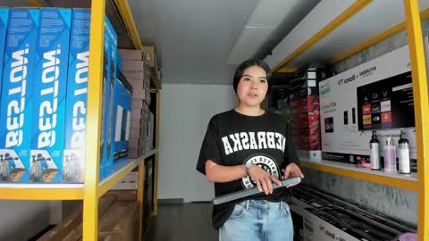 Snapshot of ambarina_ chatting on April 2026 11:04:02 AM Ambarina online show from April 2026 11:04:02 AM