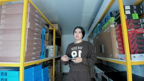 Snapshot of ambarina_ chatting on April 2026 11:37:01 AM Ambarina online show from April 2026 11:37:01 AM