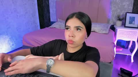 Snapshot of ambarina_ chatting on April 2026 11:38:01 AM Ambarina online show from April 2026 11:38:01 AM