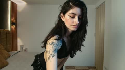 Snapshot of ambarlee_ chatting on April 2026 12:18:01 PM AMBAR LEE online show from April 2026 12:18:01 PM