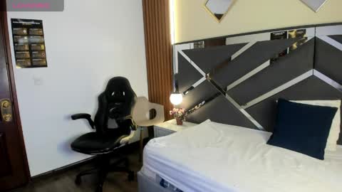 Snapshot of ambaross chatting on April 2026 01:27:02 PM Ambar Ross online show from April 2026 01:27:02 PM