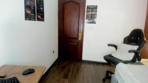 Snapshot of ambaross chatting on April 2026 12:54:01 PM Ambar Ross online show from April 2026 12:54:01 PM