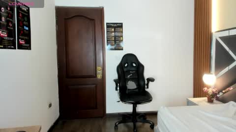 Snapshot of ambaross chatting on April 2026 02:00:02 PM Ambar Ross online show from April 2026 02:00:02 PM