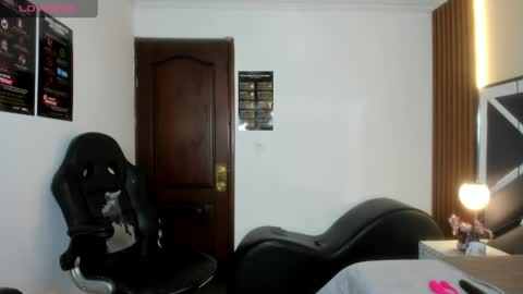 Snapshot of ambaross chatting on April 2026 02:12:02 PM Ambar Ross online show from April 2026 02:12:02 PM