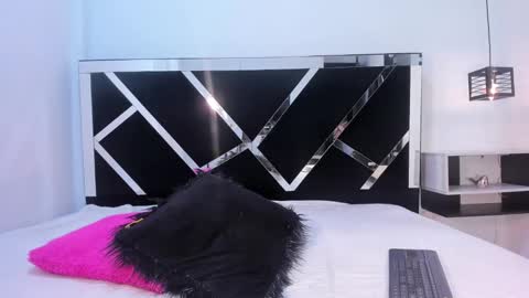 Snapshot of ambbermoon chatting on February 2025 03:52:02 AM online show from February 2025 03:52:02 AM