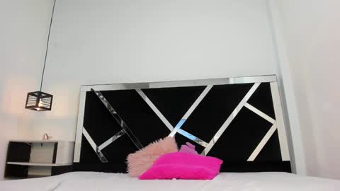 Snapshot of ambbermoon chatting on February 2025 03:29:02 AM online show from February 2025 03:29:02 AM