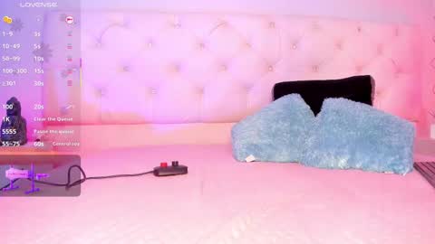  Amber  online show from September 2025 08:42:02 PM