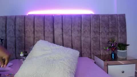 Snapshot of ambeer_fox_ chatting on April 2026 01:47:02 PM Amber online show from April 2026 01:47:02 PM