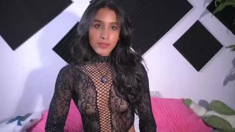 Amber online show from November 2025 01:08:01 AM