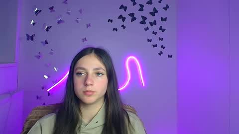 Amber online show from April 2026 06:01:01 PM