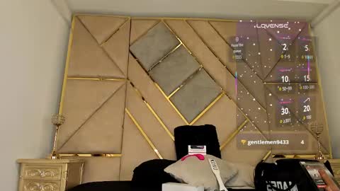 Amber  online show from September 2025 05:14:02 PM