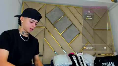 Amber  online show from October 2025 02:39:02 PM